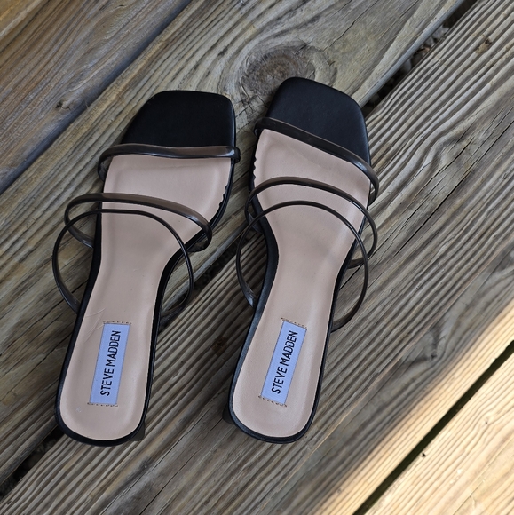 Steve Madden Black Block Heel - Picture 3 of 6